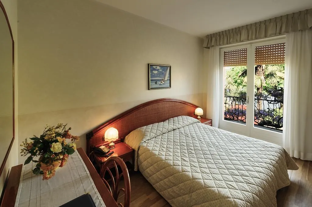 Hotel Garden Zorzi San Felice del Benaco 3*,